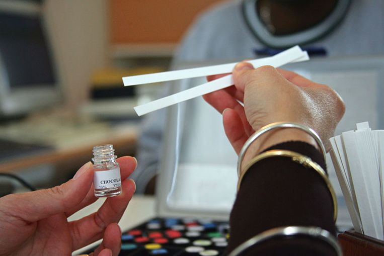 Un kit olfactif de détection précoce du Covid-19 testé à Nice Un kit olfactif de détection précoce du Covid-19 testé à Nice