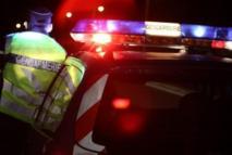 Il se jette sur les gendarmes avec son coupe-coupe