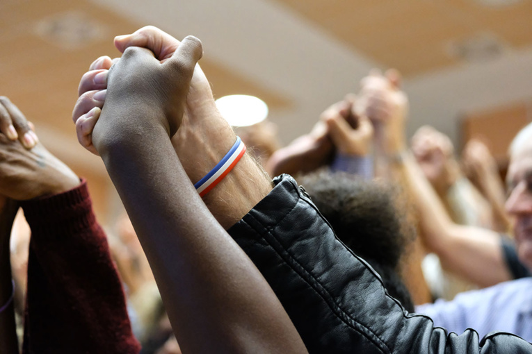 La campagne du référendum néo-calédonien débute dans un contexte radicalisé La campagne du référendum néo-calédonien débute dans un contexte radicalisé