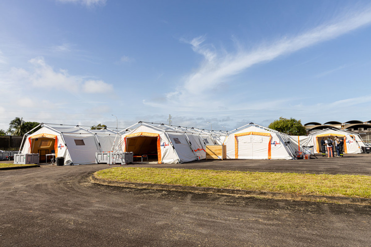 Guyane: démontage de l'hôpital de campagne de Cayenne