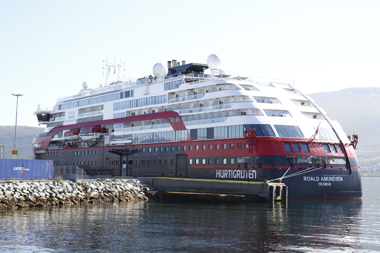 Norvège: Hurtigruten suspend ses croisières après des cas de Covid