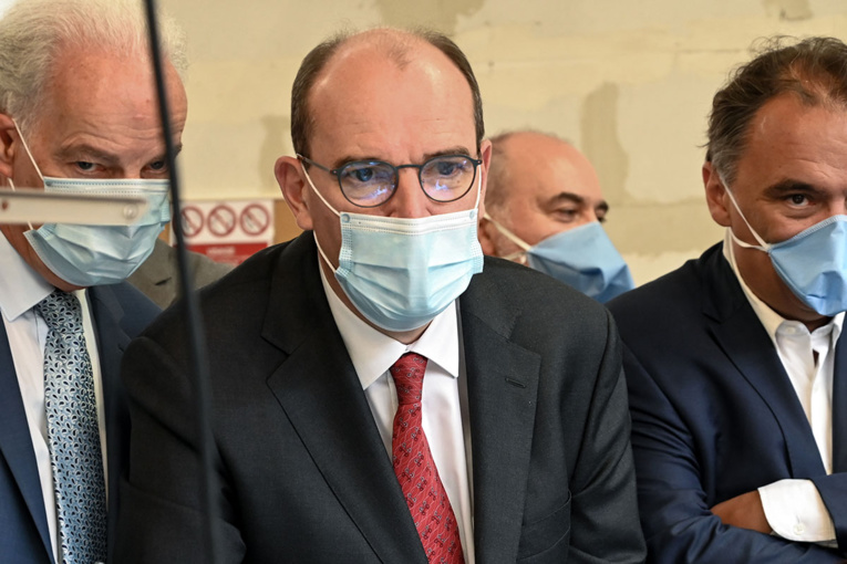 Covid-19: Castex appelle à "ne pas baisser la garde" pour éviter le reconfinement