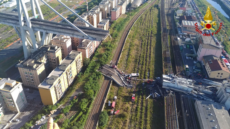 Gênes: deux ans après l'effondrement meurtrier, le nouveau pont inauguré Gênes: deux ans après l'effondrement meurtrier, le nouveau pont inauguré
