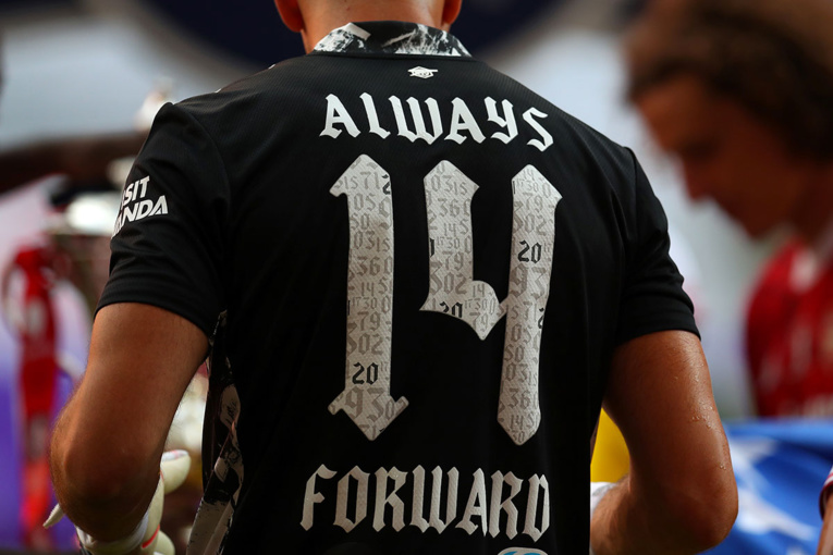 Foot: tousser de façon délibérée sera passible d'une expulsion, décide l'Ifab Foot: tousser de façon délibérée sera passible d'une expulsion, décide l'Ifab