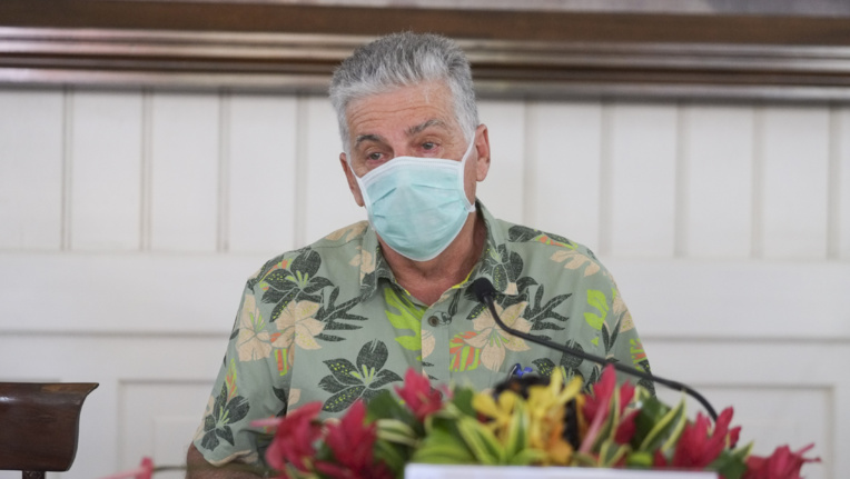 ​Raynal appelle à plus de "responsabilité" sur les gestes barrières