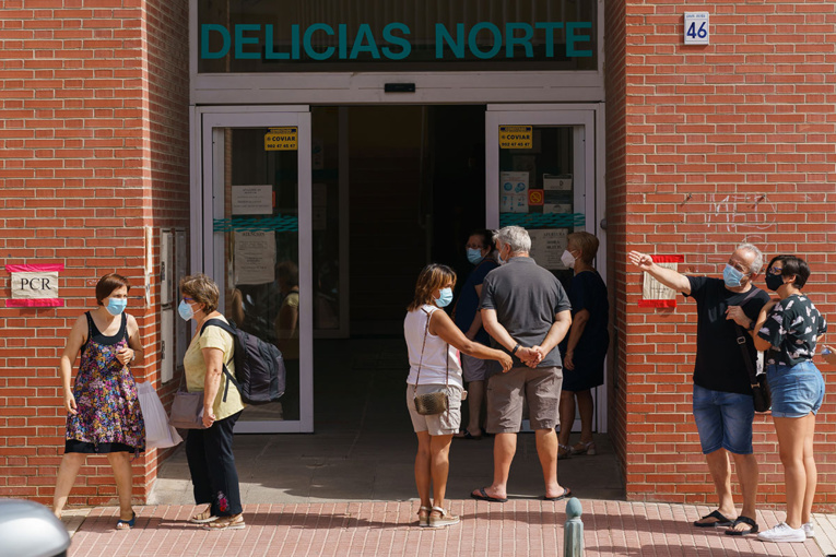 Virus: l'Espagne en situation "critique" avec les plus mauvais chiffres d'Europe Virus: l'Espagne en situation "critique" avec les plus mauvais chiffres d'Europe