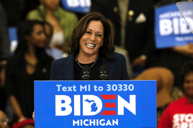 Biden choisit Kamala Harris, première colistière noire, pour défier Trump Biden choisit Kamala Harris, première colistière noire, pour défier Trump