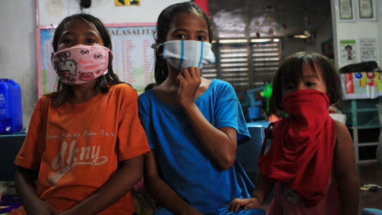 Coronavirus: les Philippines reportent la rentrée scolaire