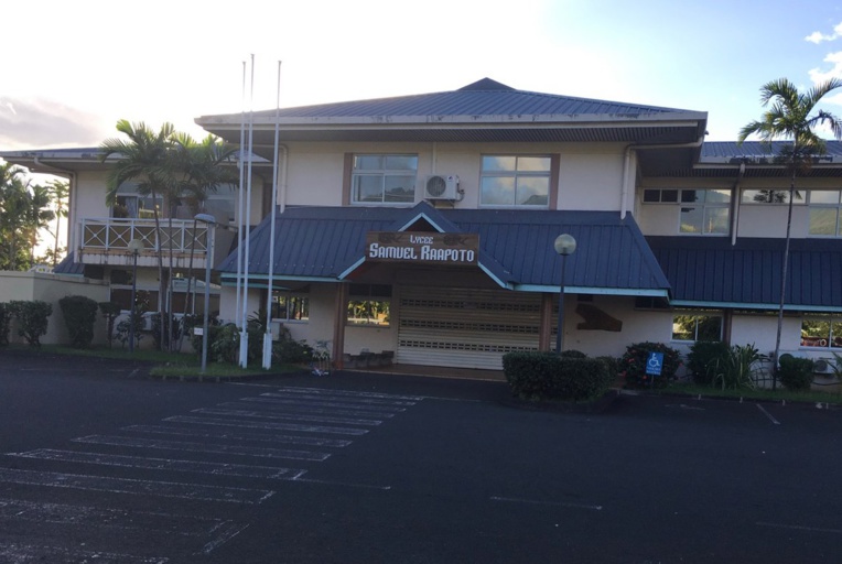 Covid-19 : le lycée Samuel Raapoto ferme aussi ses portes Covid-19 : le lycée Samuel Raapoto ferme aussi ses portes