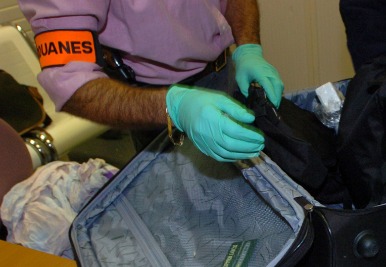 Cocaïne retrouvée dans sa valise: l'élu guyanais finalement pas mis en examen pour trafic
