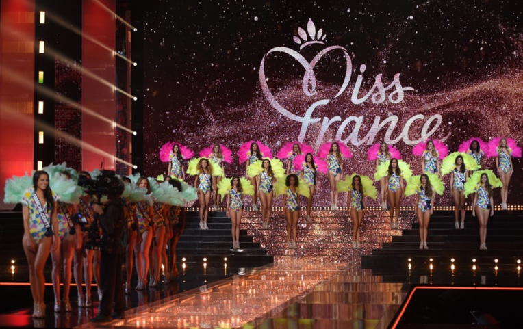 Evincée de miss Guadeloupe pour avoir posé sein nu contre le cancer