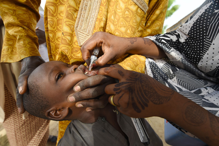 La "polio" éradiquée en Afrique, quatre ans après les derniers cas au Nigeria La "polio" éradiquée en Afrique, quatre ans après les derniers cas au Nigeria