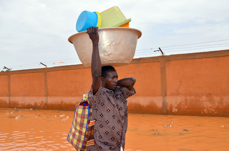 Crue du fleuve Niger: plusieurs quartiers de la capitale sous les eaux Crue du fleuve Niger: plusieurs quartiers de la capitale sous les eaux