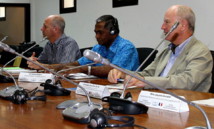Richard Mann, Directeur Général adjoint de la CPS, Jimmie Rodgers, Directeur Général, l’Ambassadeur de France Hadelin de la Tour du Pin, secrétaire permanent pour la Pacifique. (Source photo : CPS)