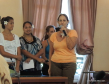 Armelle Merceron avec les étudiantes de BTS.