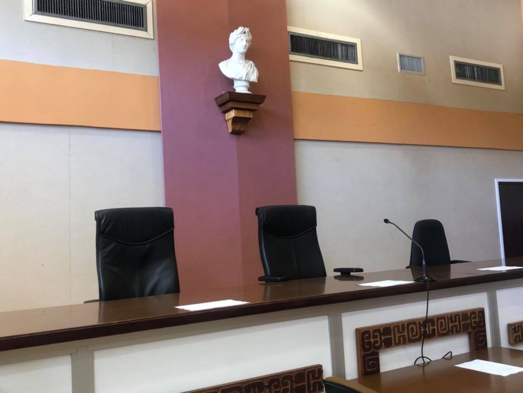 Le jeune caporal échappe au mandat de dépôt Le jeune caporal échappe au mandat de dépôt