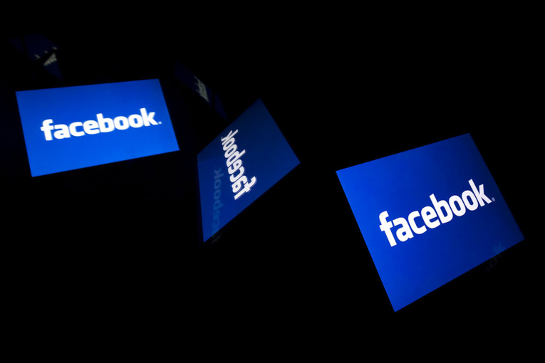 Australie: Facebook menace d'empêcher le partage d'articles