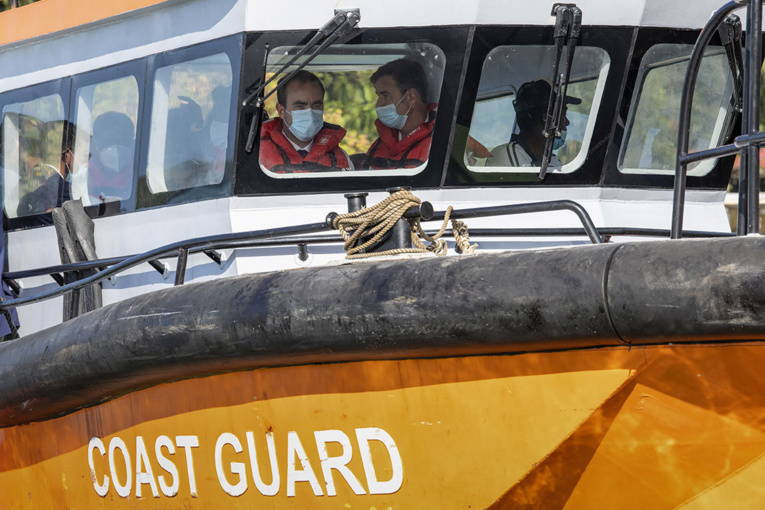 Maurice: deux morts dans la collision d'une barge et un remorqueur Maurice: deux morts dans la collision d'une barge et un remorqueur