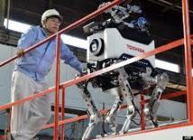 Japon: un robot quadrupède nippon pour intervenir à Fukushima