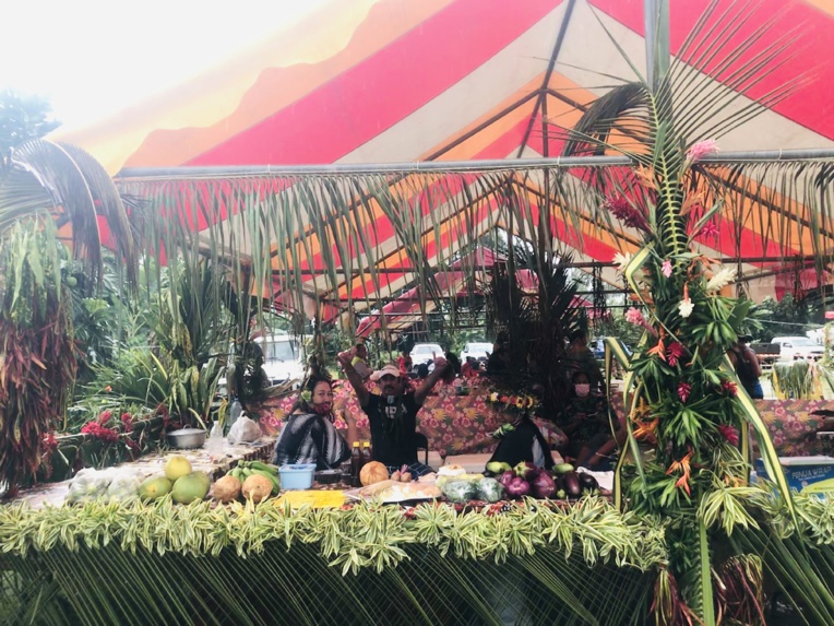 Le terroir fait son marché à Hiva oa Le terroir fait son marché à Hiva oa