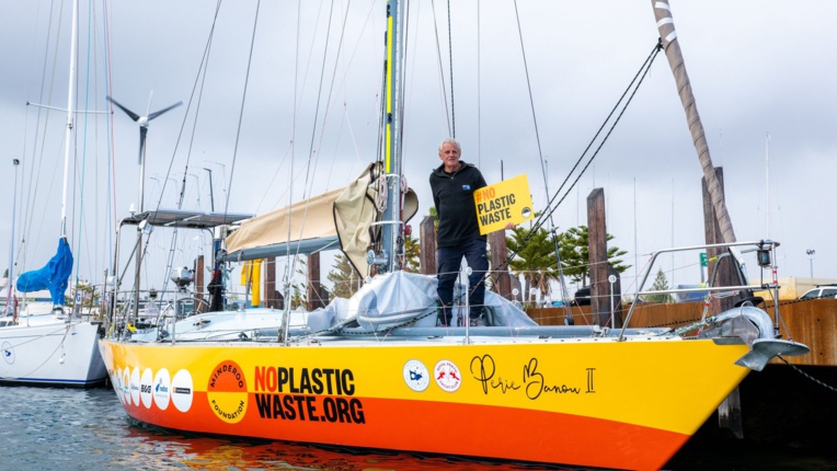 Jon Sanders à Tahiti, 81 ans et 11 tours du monde