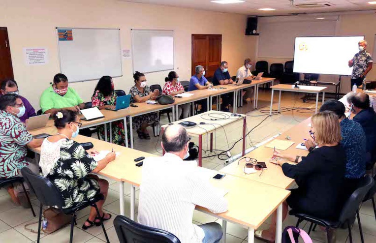 Sept nouveaux établissements bilingues français-reo en Polynésie