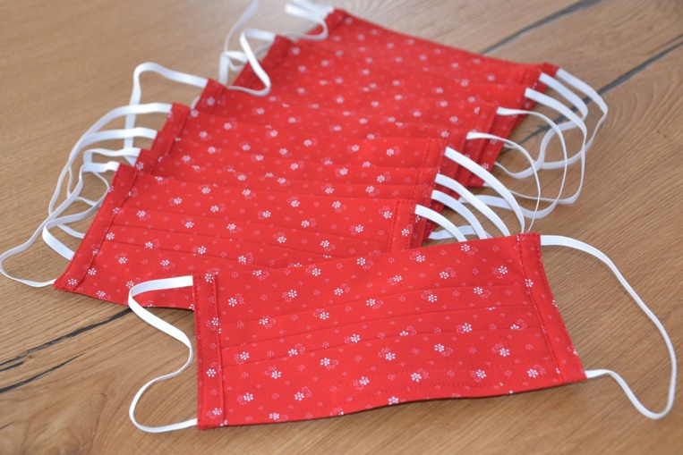 Pas besoin de laver les masques en tissu à 60°, estime l'Académie de médecine