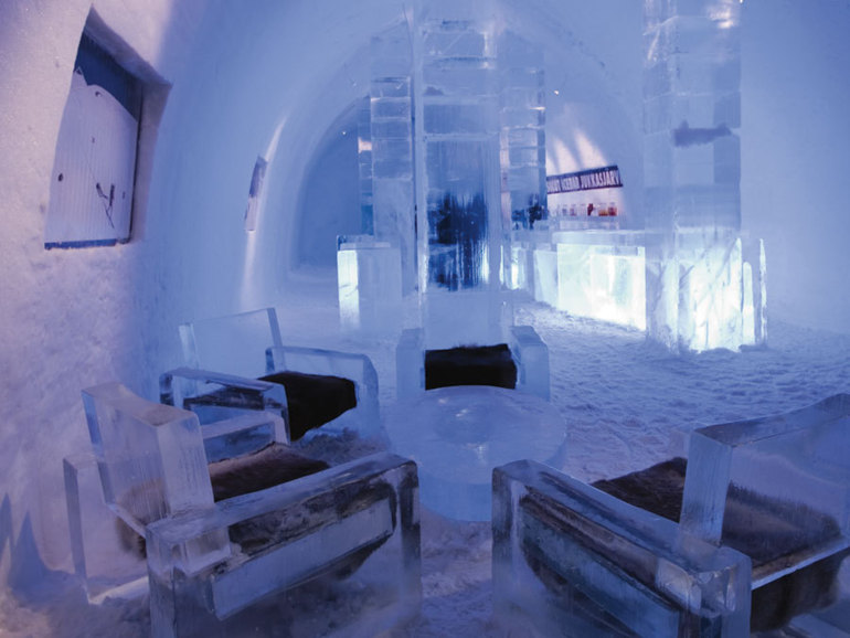 L'hôtel de glace, un chantier insolite au nord du cercle polaire