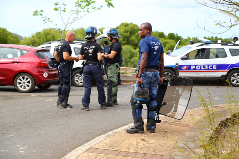 "La situation à Mayotte est extraordinairement préoccupante", dit Sébastien Lecornu