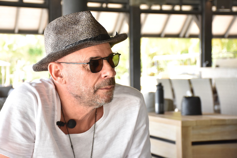 Guy Laliberté conteste sa garde à vue