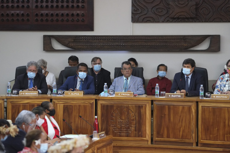 Fritch redistribue les cartes Fritch redistribue les cartes