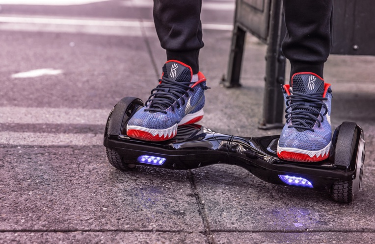 Un dentiste américain qui opérait sur hoverboard condamné à 12 ans de prison Un dentiste américain qui opérait sur hoverboard condamné à 12 ans de prison