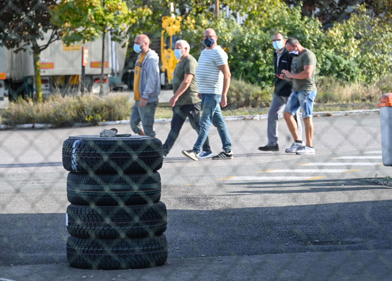 "L'espoir d'un plan B": réunion de crise à Béthune sur la fermeture de Bridgestone "L'espoir d'un plan B": réunion de crise à Béthune sur la fermeture de Bridgestone
