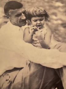 Nancy Hall, une vie à la gloire de son père Nancy Hall, une vie à la gloire de son père