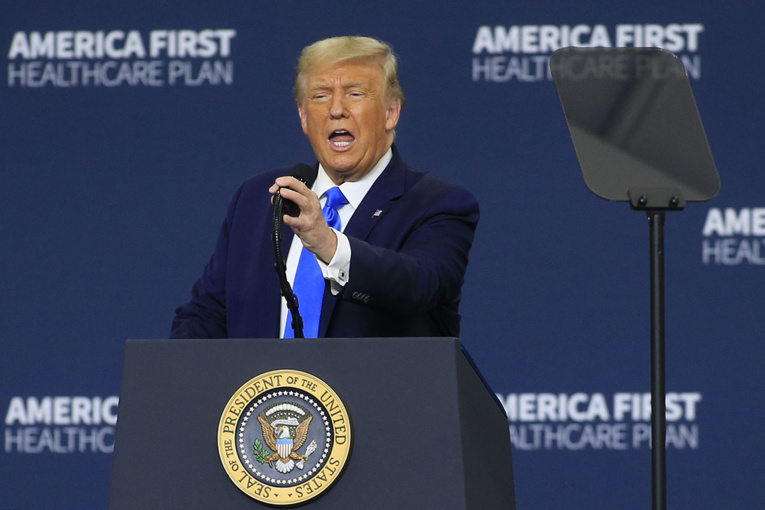 Tollé après le refus de Trump de s'engager à transmettre pacifiquement le pouvoir Tollé après le refus de Trump de s'engager à transmettre pacifiquement le pouvoir