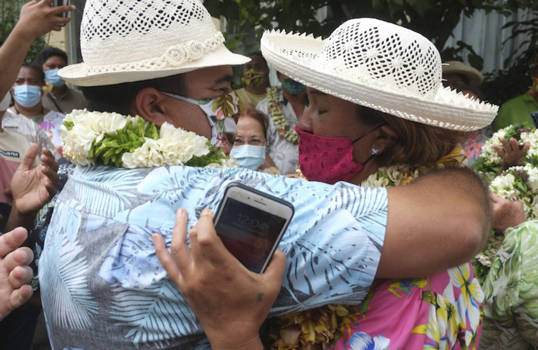 Lana Tetuanui et Teva Rohfritsch élus sénateurs Lana Tetuanui et Teva Rohfritsch élus sénateurs