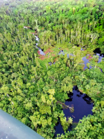 Pérou: des indigènes occupent un site pétrolier pour réclamer de meilleurs soins Pérou: des indigènes occupent un site pétrolier pour réclamer de meilleurs soins