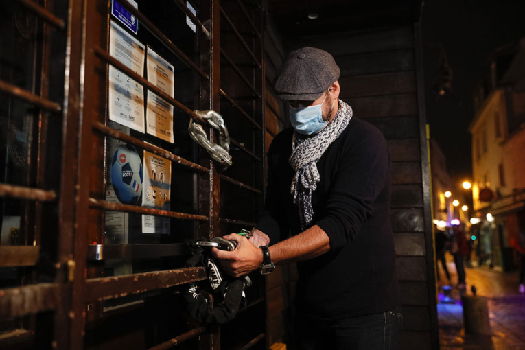 Covid-19: Paris se prépare à son tour à fermer ses bars Covid-19: Paris se prépare à son tour à fermer ses bars