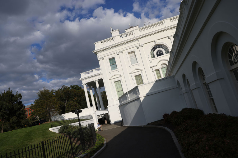 Donald Trump rompt brutalement les négociations sur un plan de soutien à l'économie Donald Trump rompt brutalement les négociations sur un plan de soutien à l'économie