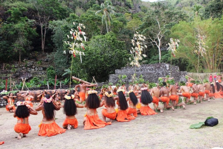 Tere ’Ori sur le marae Arahurahu avec Taumata Te ‘Aito Tu’iro’o