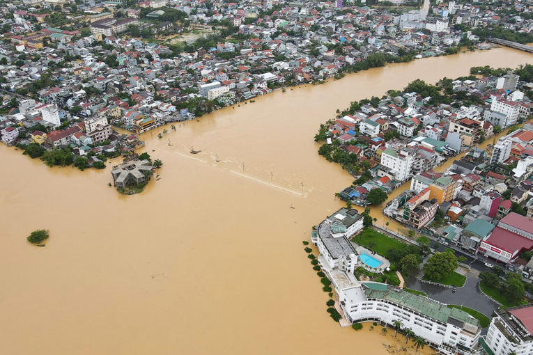 Inondations au Vietnam: au moins 18 morts et près de 46.000 évacués