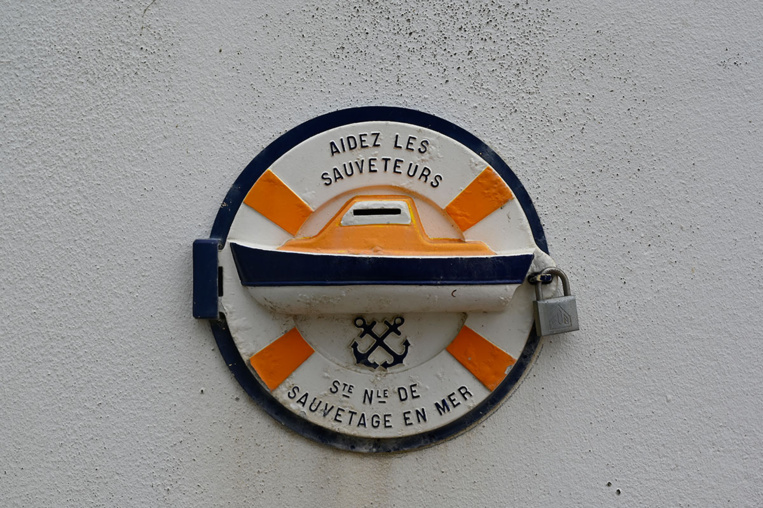 Trois plaisanciers retrouvés morts au large du Finistère Trois plaisanciers retrouvés morts au large du Finistère