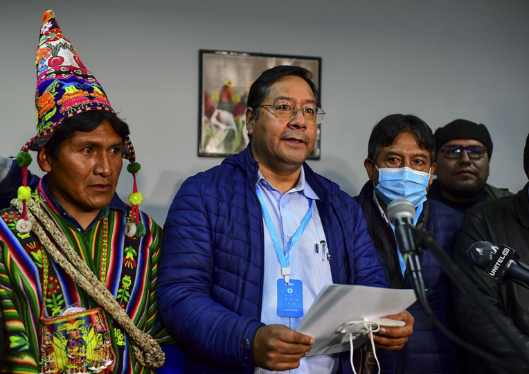 Bolivie: Luis Arce, dauphin d'Evo Morales, vainqueur de la présidentielle