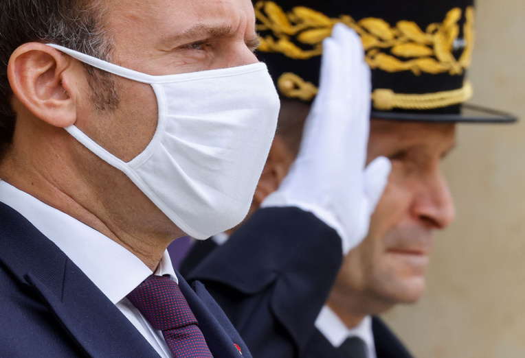 Macron monte au front dans la lutte anti-islamiste