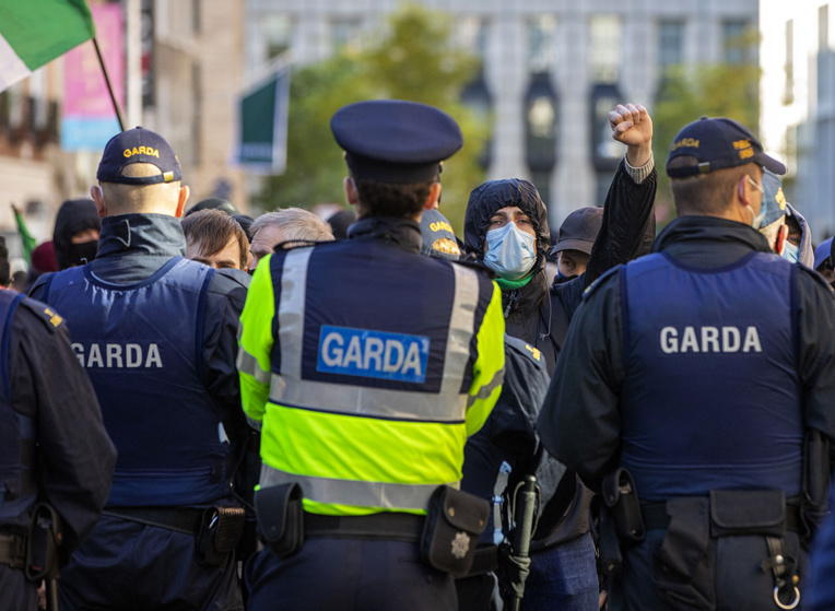 Virus: l'Irlande et le Pays de Galles reconfinent, le couvre-feu s'étend