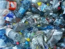 Une ville américaine interdit les petites bouteilles d'eau en plastique