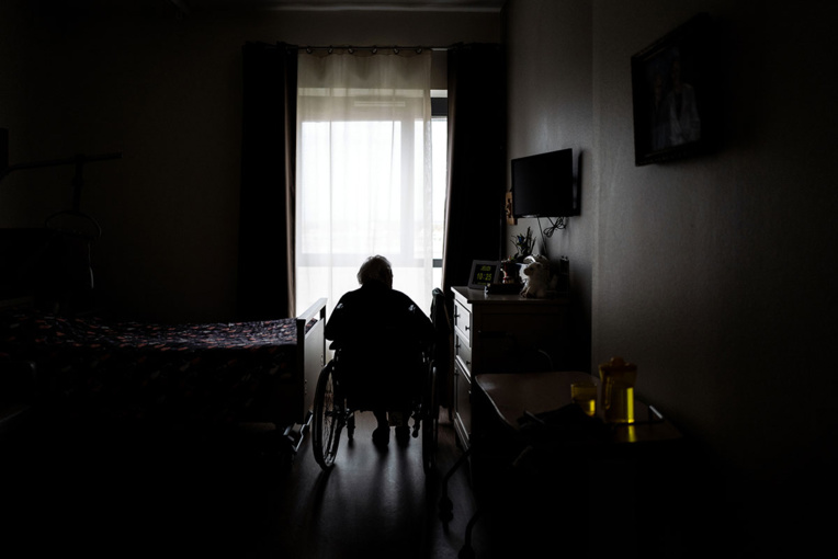 Covid-19: personnes âgées et Ehpad très touchés, une hausse des morts est à craindre Covid-19: personnes âgées et Ehpad très touchés, une hausse des morts est à craindre