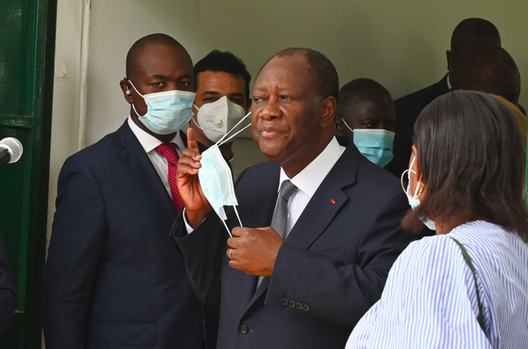 La Côte d'Ivoire sous tension dans l'attente du résultat de la présidentielle La Côte d'Ivoire sous tension dans l'attente du résultat de la présidentielle