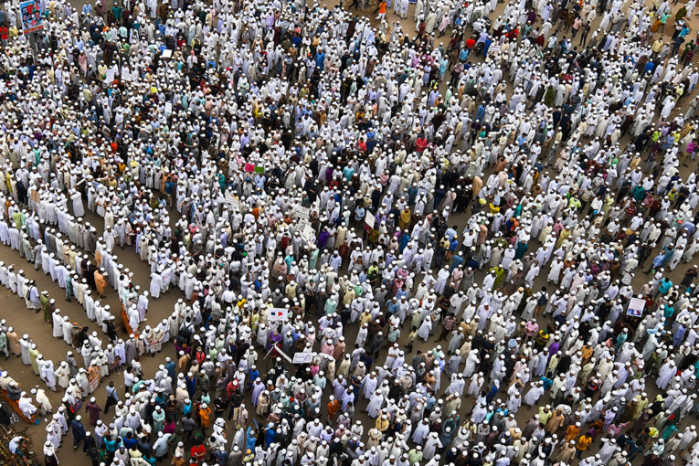 Bangladesh: plus de 50.000 manifestants contre la France à Dacca Bangladesh: plus de 50.000 manifestants contre la France à Dacca
