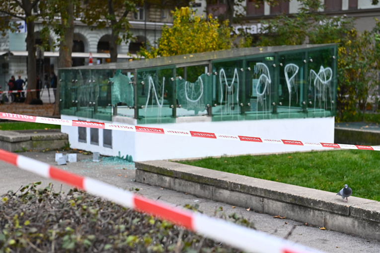 Vienne meurtrie par une première attaque islamiste Vienne meurtrie par une première attaque islamiste